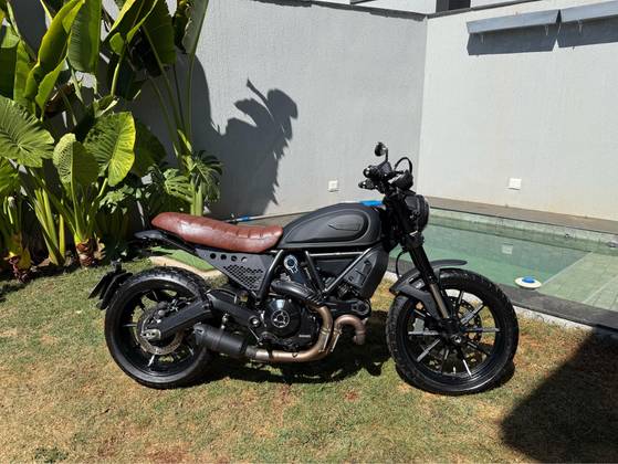 DUCATI SCRAMBLER ICON 